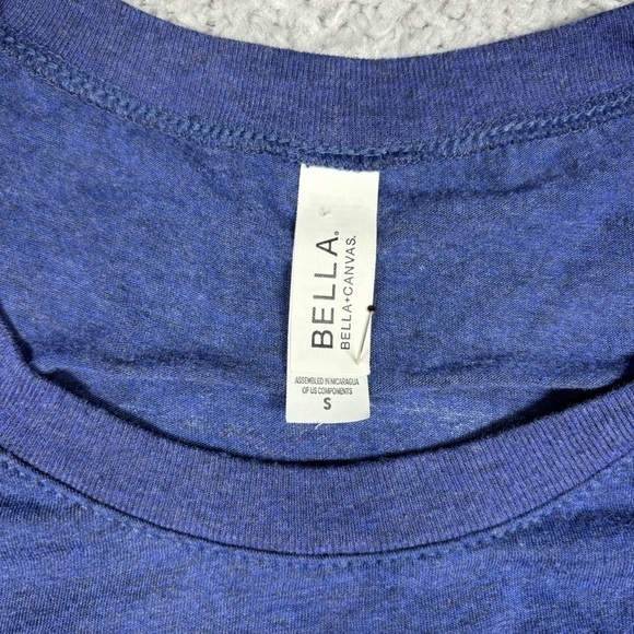 Cleveland Shirt Womens Small Ohio City Tee Crewneck Casual Crossbones CLE - Picture 2 of 3